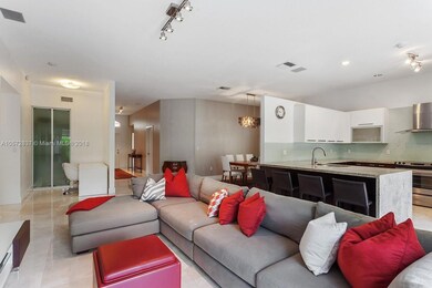 10745 NW 70th St, Doral, FL 33178 - photo 4