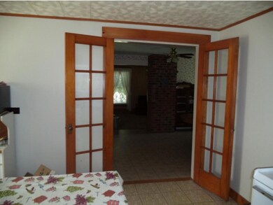 208 Pleasant St, Franklin, NH 03235 - photo 5