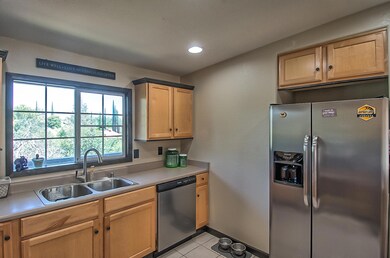2080 Skyline-Kitchen 2