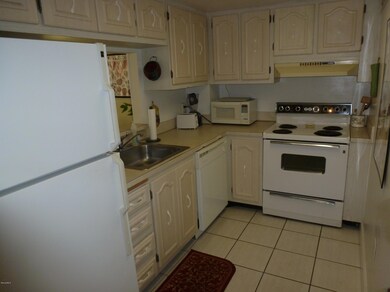 Easy to Navigate Kitchen