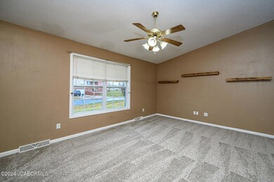 9456 Erika Ln, New Bloomfield, MO 65063 - photo 7