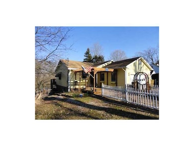 124 Maple Dr, Edinboro, PA 16412 - photo 2