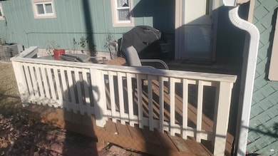 827 Peggy St, Junction City, KS 66441 - photo 4