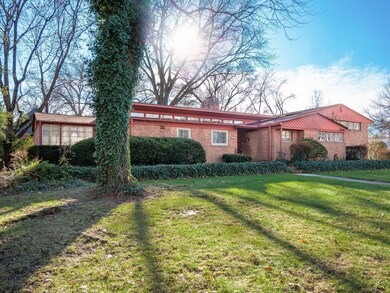 2711 Brentwood Rd, Columbus, OH 43209 - photo 2