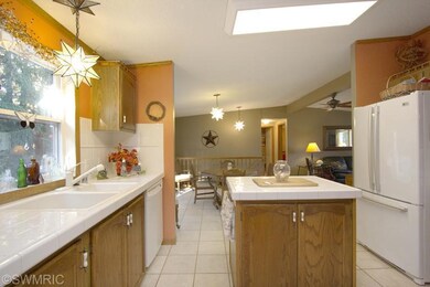 156 E Beech St NE, Cedar Springs, MI 49319 - photo 5