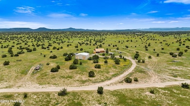 9797 Rocky Rabbit Rd, Ash Fork, AZ 86320 - photo 4