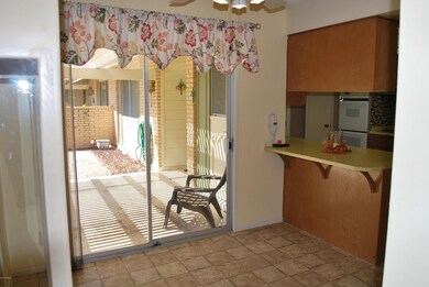 Breakfast Bar-Dinette