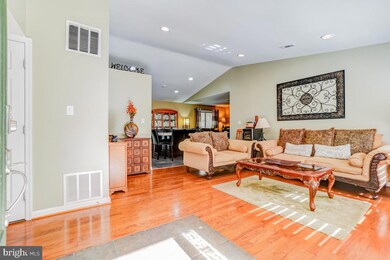 16012 Partell Ct, Bowie, MD 20716 - photo 3