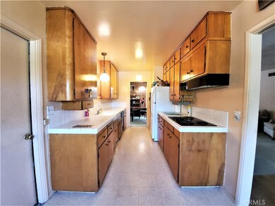 2924 Cimarron Rd, Riverside, CA 92506 - photo 6