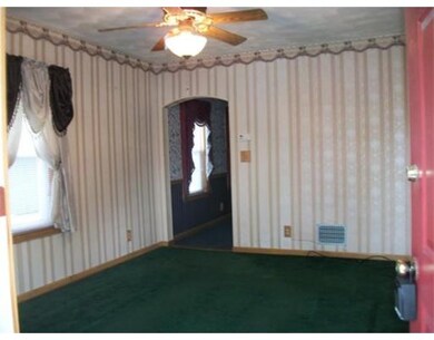 25 Vine Ave unit left, Quincy, MA 02169 - photo 2