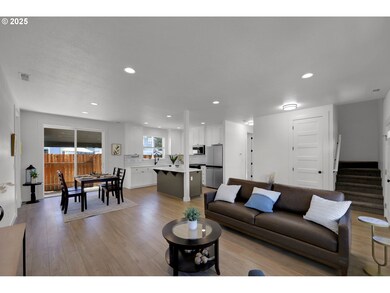 1723 Dotie Dr, Springfield, OR 97477 - photo 4