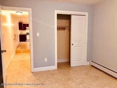 27 Malibu Ct unit 2, Staten Island, NY 10309 - photo 7