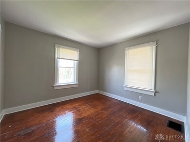 24 W Beechwood Ave, Dayton, OH 45405 - photo 2