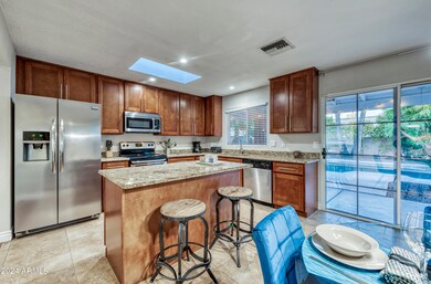 Breakfast Bar ~ Kitchen