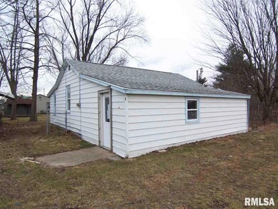 202 S Bellevue Ave, Peoria, IL 61604 - photo 2