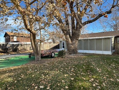 907 S Harrison St, Hugoton, KS 67951 - photo 4