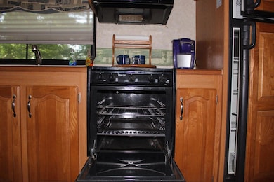 Trailer stove
