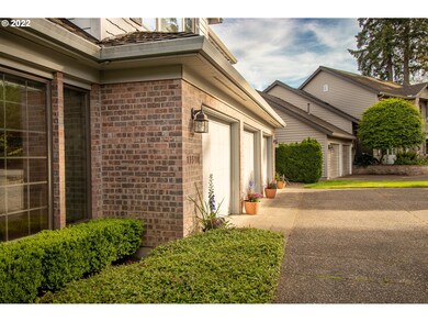 13510 SW Hiteon Ln, Beaverton, OR 97008 - photo 4