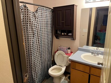 1006 S Shasta Ave unit 1006/1008, Eagle Point, OR 97524 - photo 6