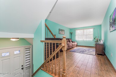 24 Globe Ave, Staten Island, NY 10314 - photo 3