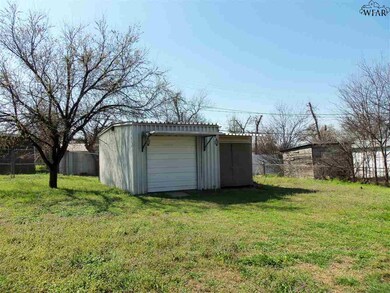 1225 33rd St, Wichita Falls, TX 76302 - photo 5