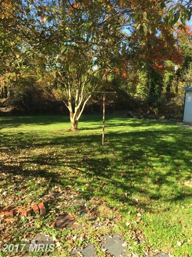 227 Seneca Dr, Oxon Hill, MD 20745 - photo 2