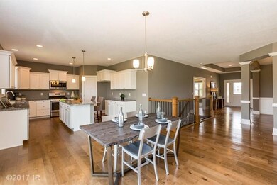 8023 NW 95th Cir, Johnston, IA 50131 - photo 4