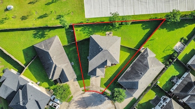 oversized lot, no direct back neighbors