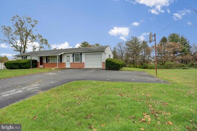 14739 Maugansville Rd, Hagerstown, MD 21740 - photo 4