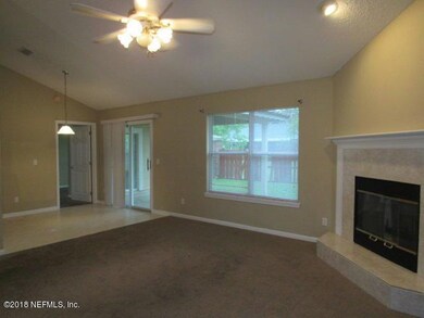 10842 Lydia Estates Dr, Jacksonville, FL 32218 - photo 3