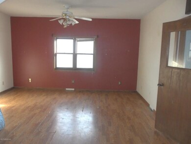 07 dining room