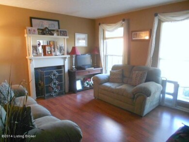 8110 Rome Beauty Way, Louisville, KY 40228 - photo 3