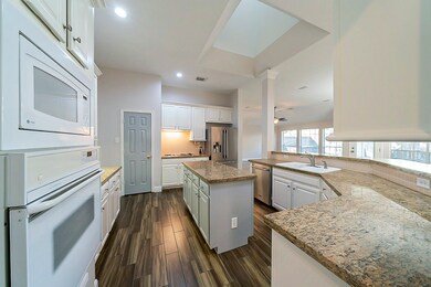 8914 Andante Dr, Houston, TX 77040 - photo 4