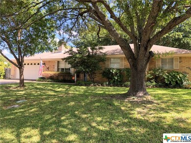 415 Skyview Cir, Troy, TX 76579 - photo 2