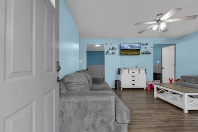 2020 Sioux Dr, Circleville, OH 43113 - photo 5