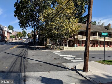 423 Baltimore St, Gettysburg, PA 17325 - photo 4