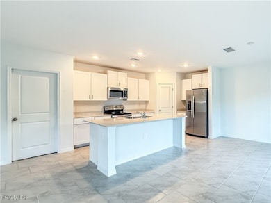 12093 Monterey Pine Ln, Fort Myers, FL 33966 - photo 6