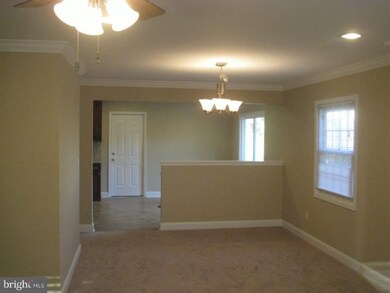10 Petunia Ln, Willingboro, NJ 08046 - photo 2