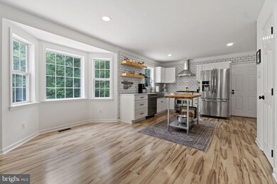 28281 Beech Dr, Rhoadesville, VA 22542 - photo 3