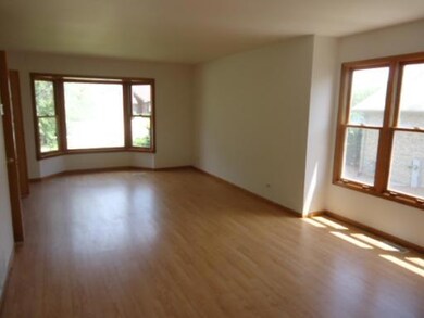 3710 Village Dr, Hazel Crest, IL 60429 - photo 5