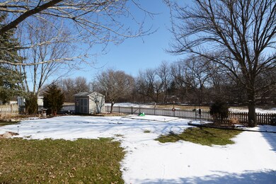 1541 Yosemite Pkwy, Algonquin, IL 60102 - photo 4