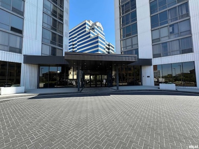 125 SW Jefferson Ave unit W4W, Peoria, IL 61602 - photo 3