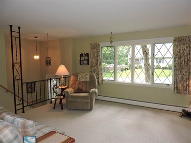 26 Ridgewood Rd, Contoocook, NH 03229 - photo 2