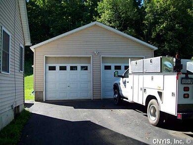Parking Lot/Garage