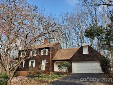 2534 Heritage Cir, Statesville, NC 28625 - photo 3