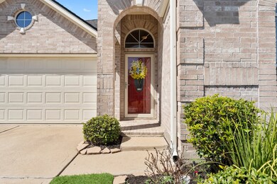15823 Cottage Ivy Cir, Tomball, TX 77377 - photo 5
