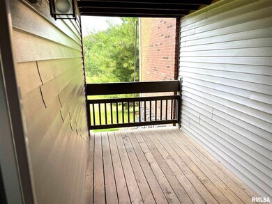 4587 N Thornhill Dr, Peoria, IL 61615 - photo 6