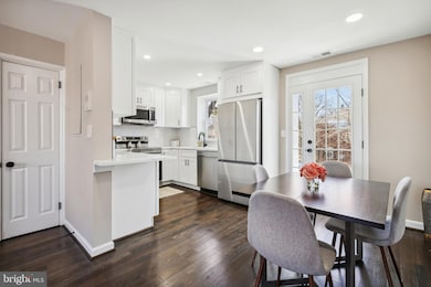 2928 S Buchanan St unit C2, Arlington, VA 22206 - photo 6