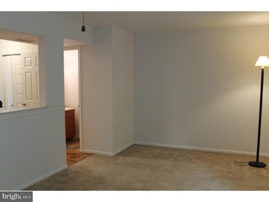 524 Barrington Ct, Sellersville, PA 18960 - photo 7