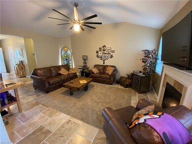 8777 Roberts Ct unit 23B, Olmsted Falls, OH 44138 - photo 2